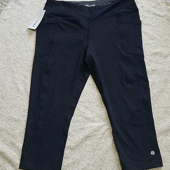 Marika Pants - Marika Sport Black capris sport workout pants Marika Pants - Marika Sport Black capris sport workout pants